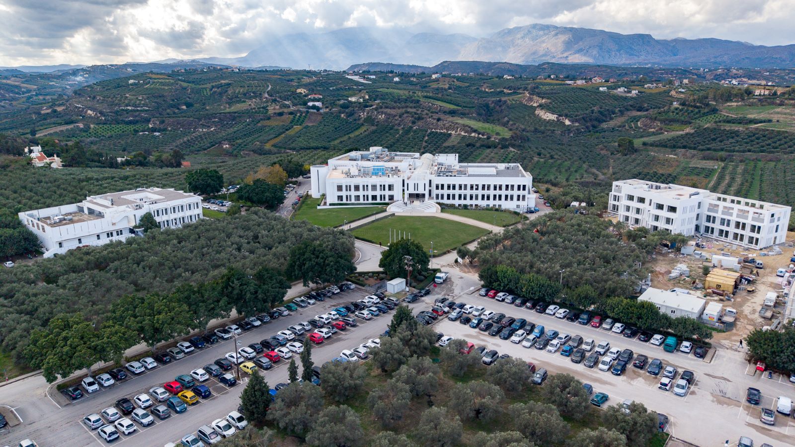 Νέα γραφεία στο Ηράκλειο Κρήτης από την ΕΥ 